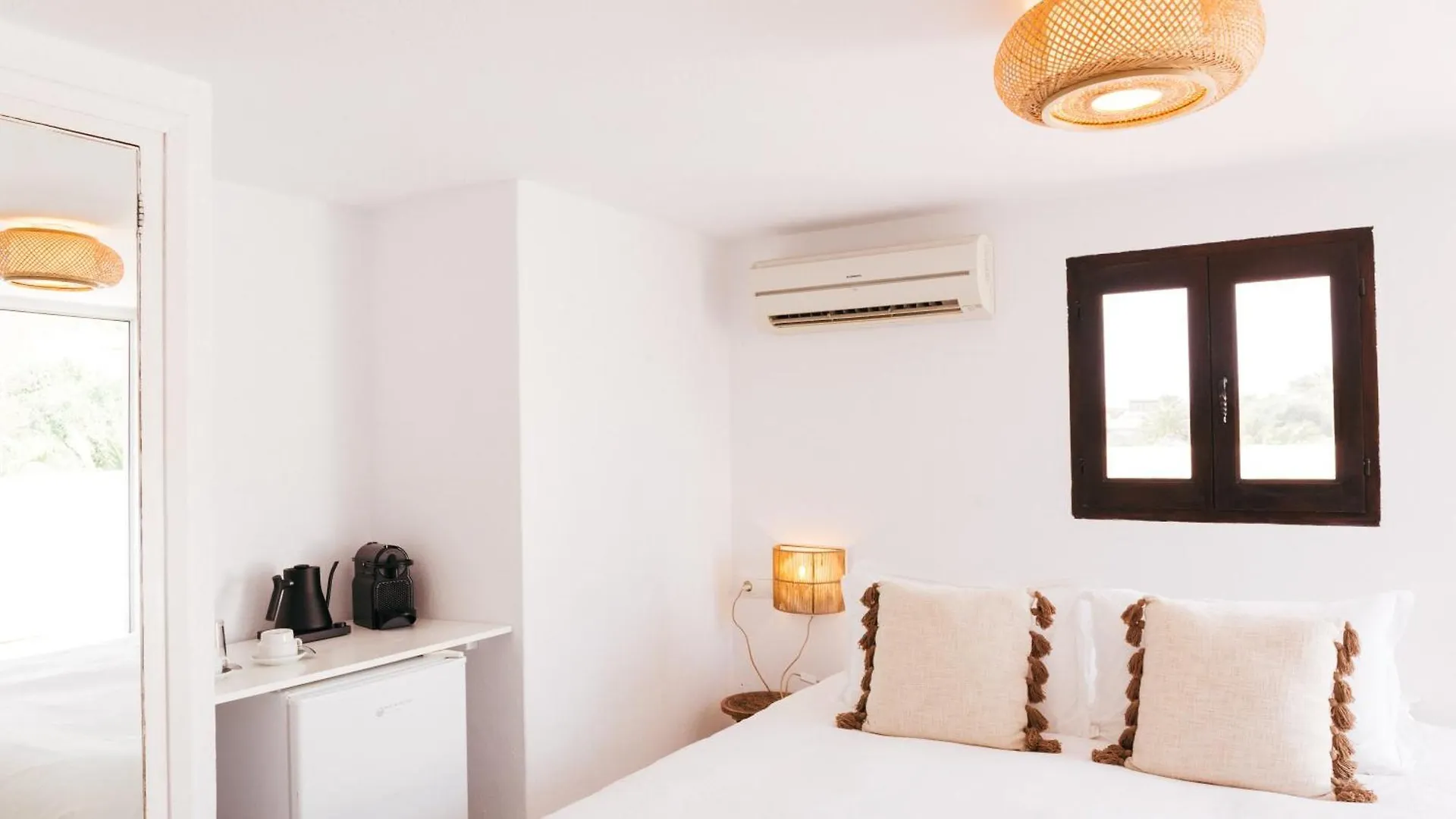 Unio Ibiza - Adults Only 4*, Cala Vadella (Ibiza) Spain